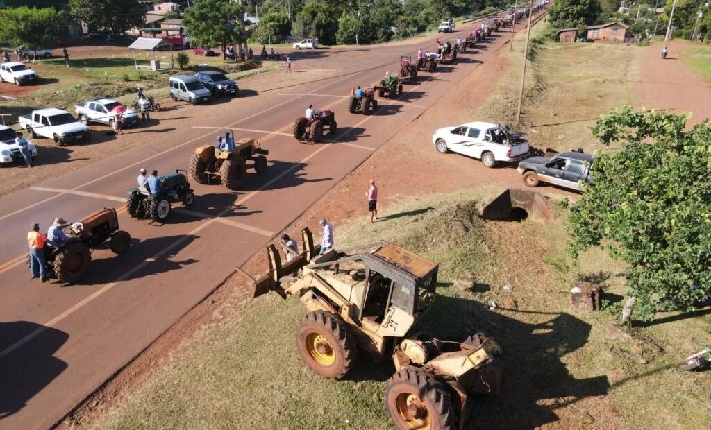 Esperarán al presidente en Iguazú con un tractorazo