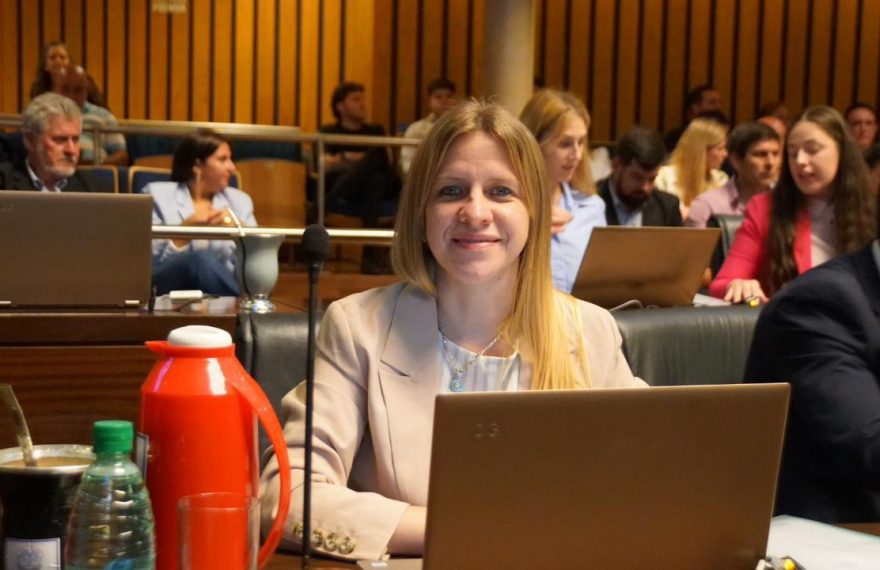 Rosi Kurtz pidió informes sobre el reemplazo de Alegramed y reclamó garantías para los datos de pacientes
