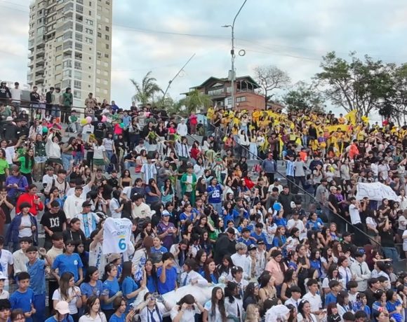 Con más de 20 colegios participantes, se hizo una nueva edición de "Por Los Jóvenes Todo" en el anfiteatro de Posadas