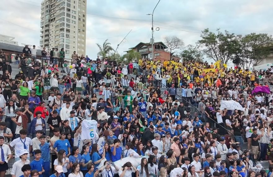 Con más de 20 colegios participantes, se hizo una nueva edición de "Por Los Jóvenes Todo" en el anfiteatro de Posadas