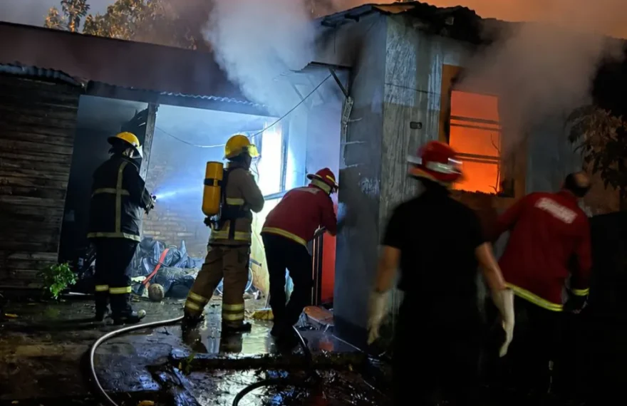 Un hombre falleció calcinado dentro del incendio de su casa