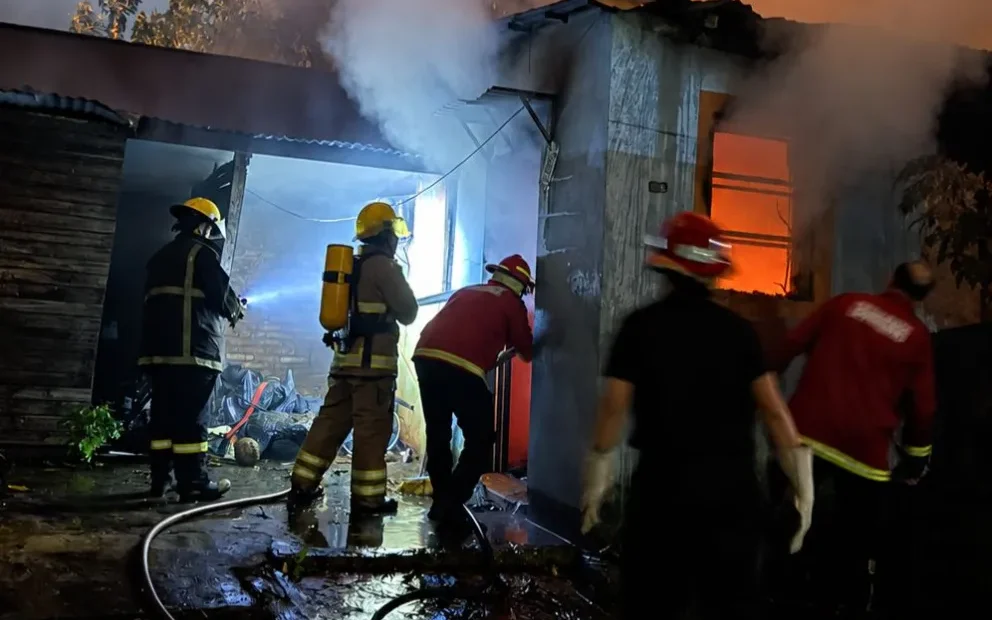 Un hombre falleció calcinado dentro del incendio de su casa