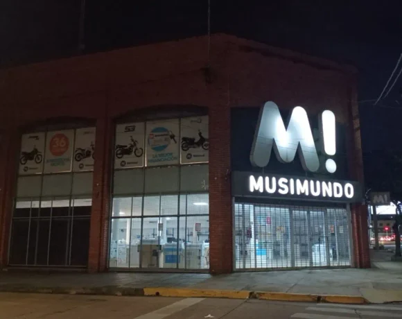 Justicia embargaría a Musimundo y trabajadores aguardan cobrar sus deudas